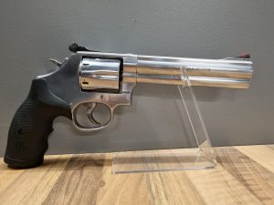 SMITH & WESSON 686
