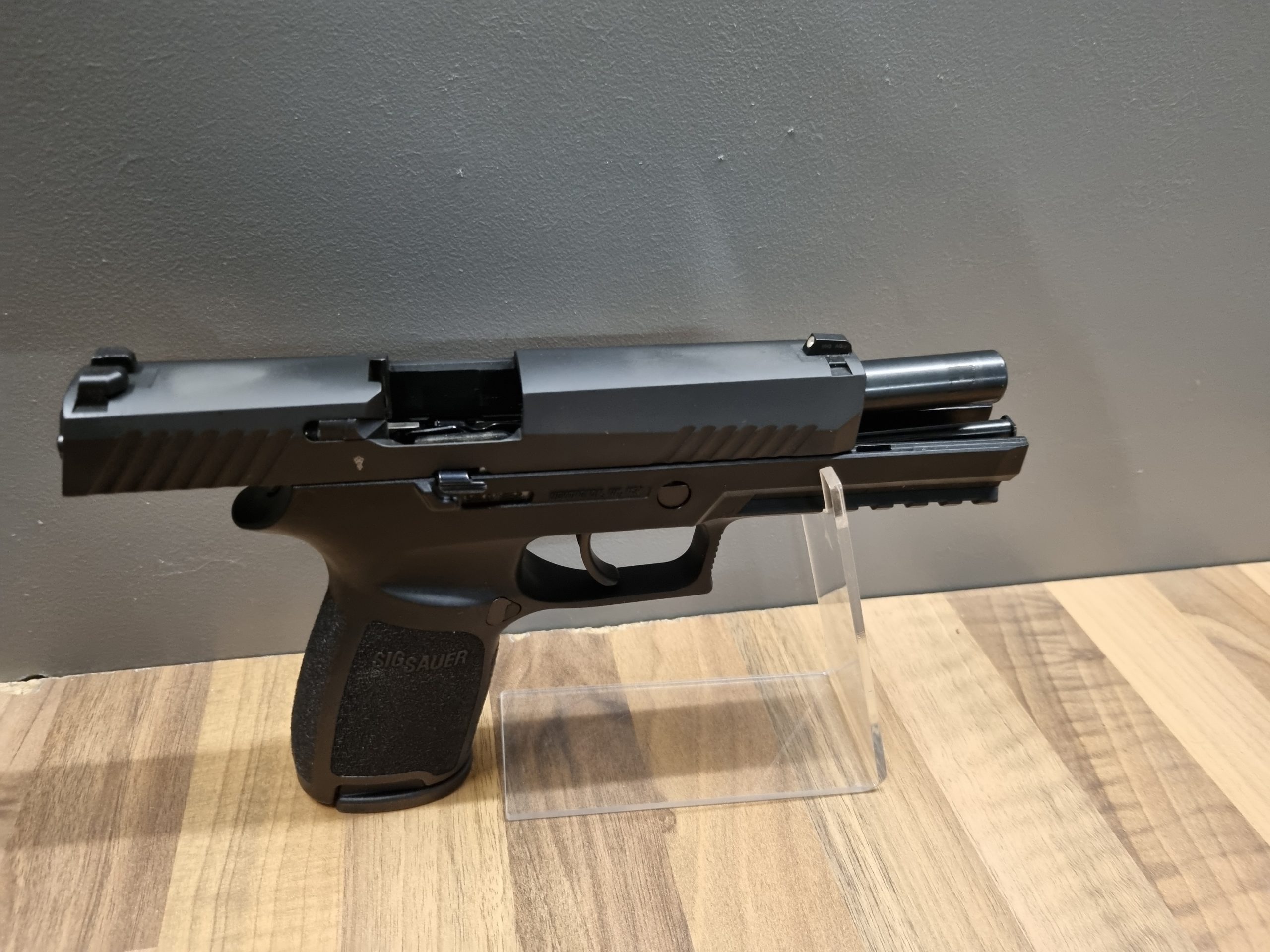 Sig Sauer P320 9MM Serial number 58C071852 - Image 3