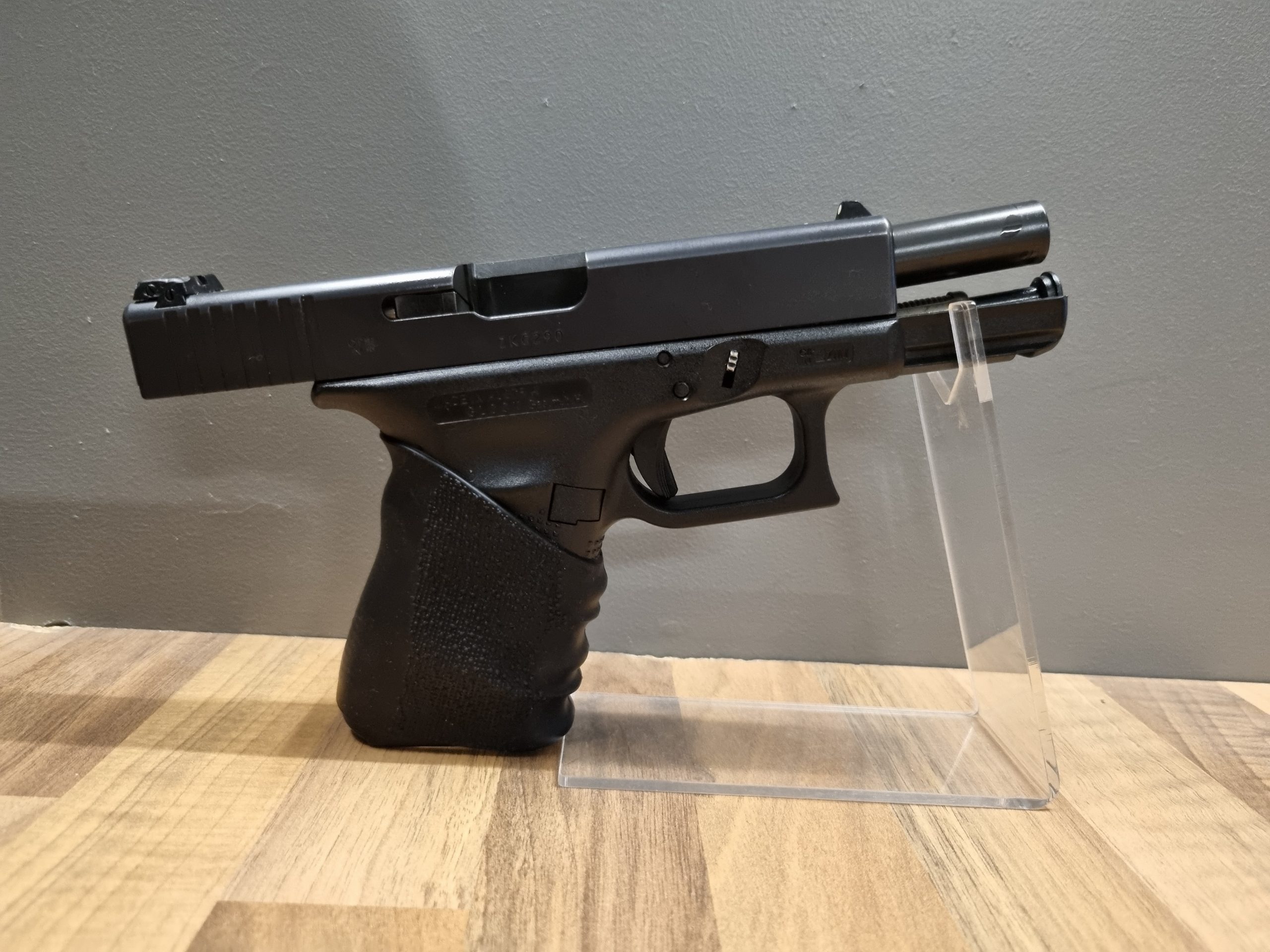 Glock 19 Gen 4 serial number ZKG290 - Image 3